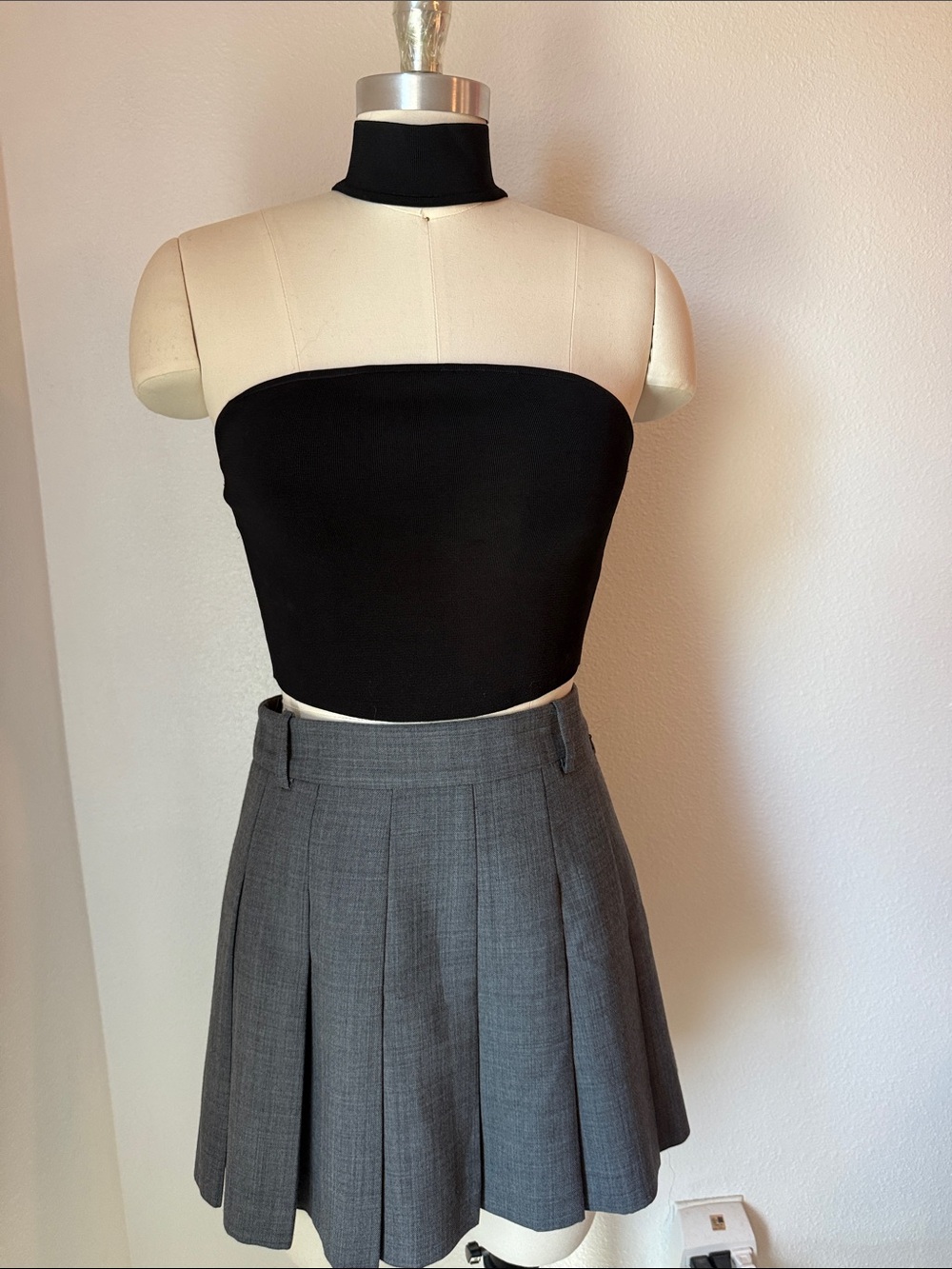 Alice + Olivia Black Strapless Crop Top with Choker